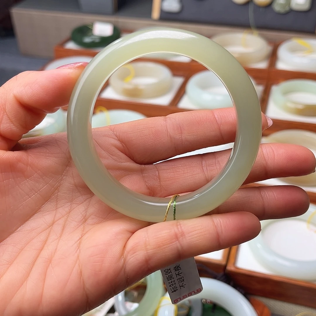 和田玉未镶嵌手镯56.2