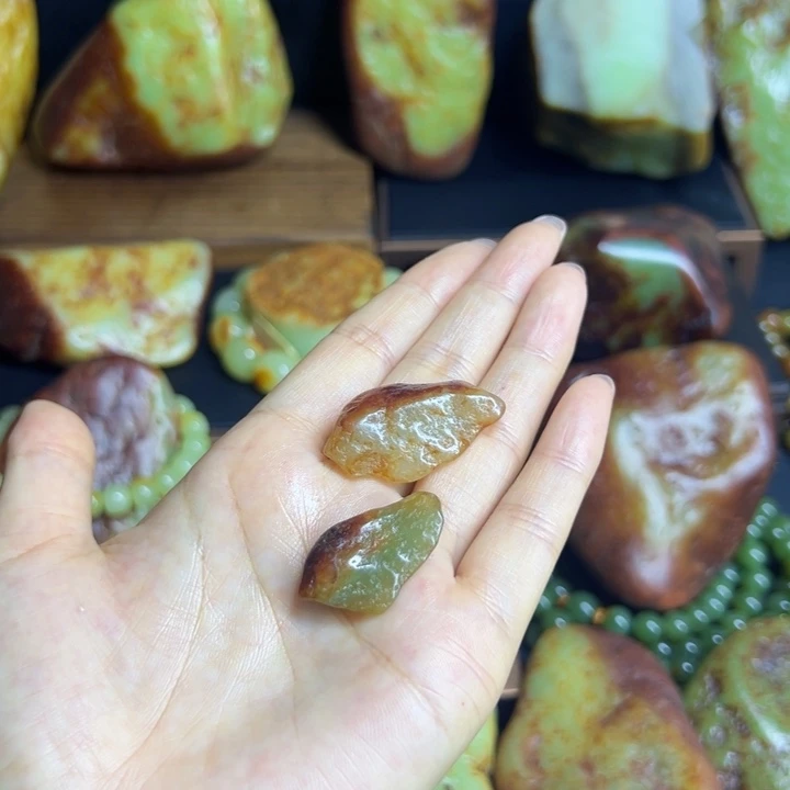 和田玉（糖玉）未镶嵌挂件