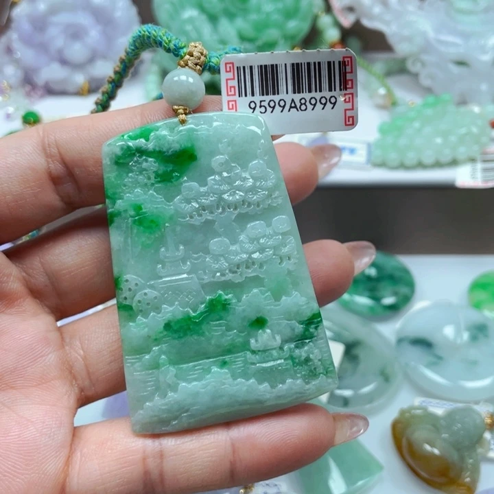 吊坠(不含链)未镶嵌翡翠