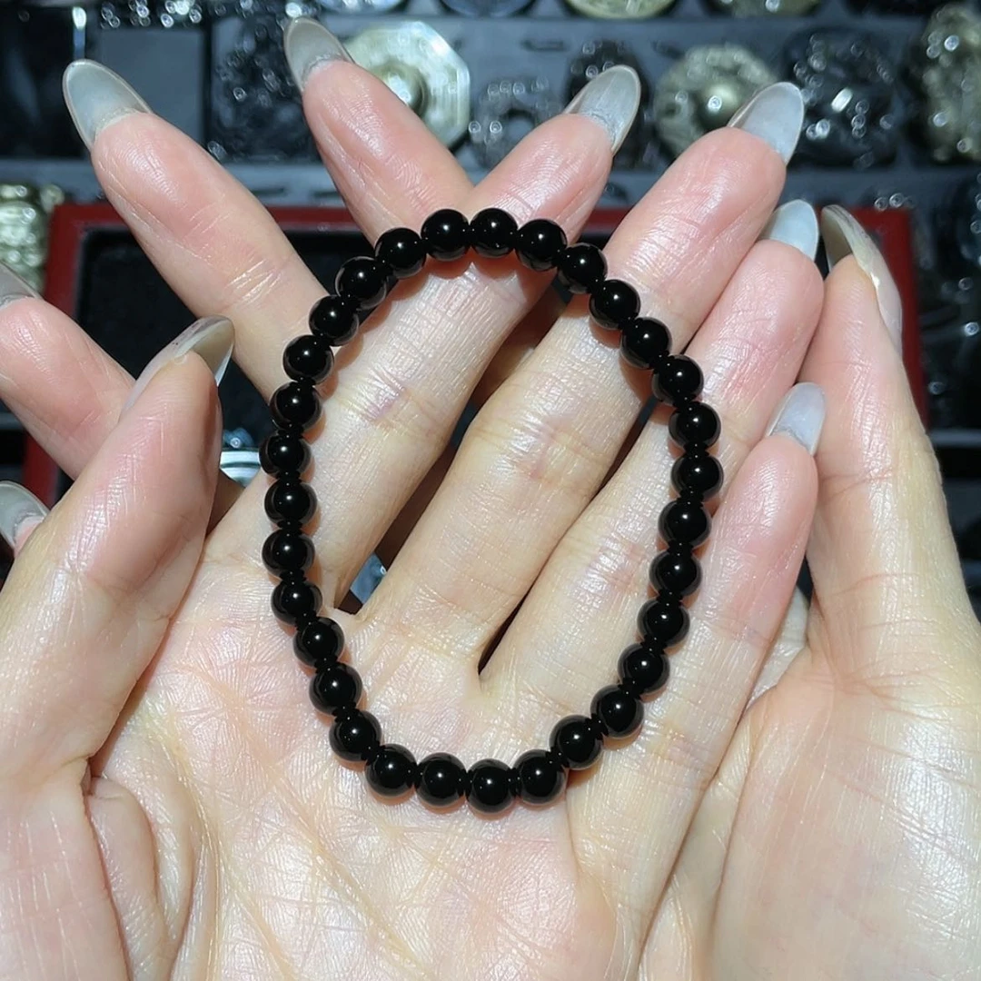 【闪购商品】未镶嵌黑曜岩手链默**?