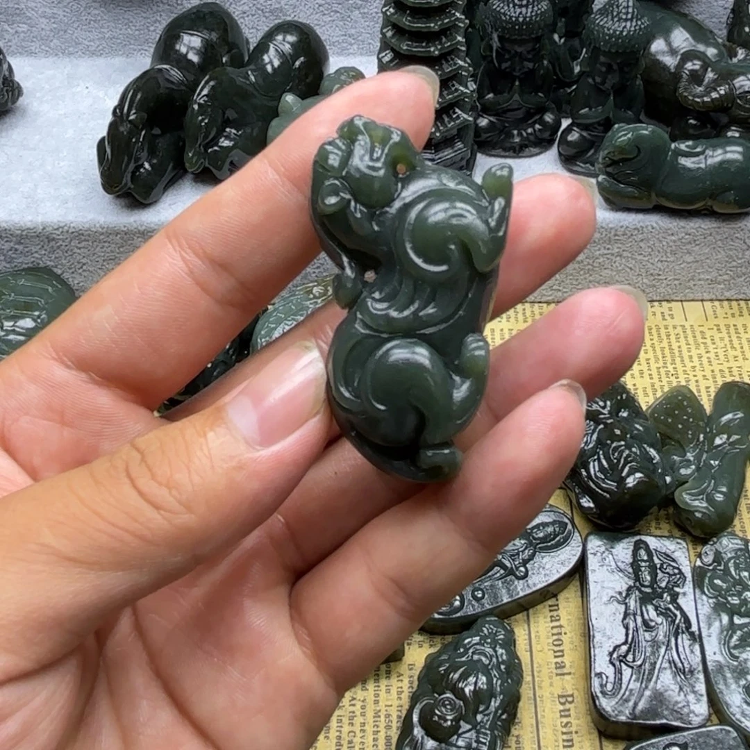 和田玉（糖玉）未镶嵌颈饰