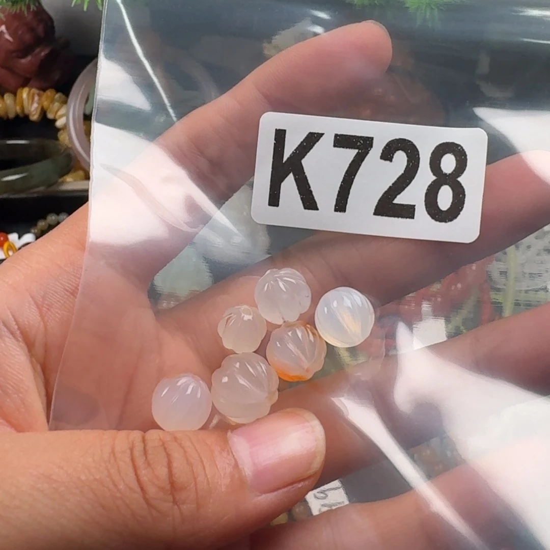 南红玛瑙未镶嵌珠宝奇石