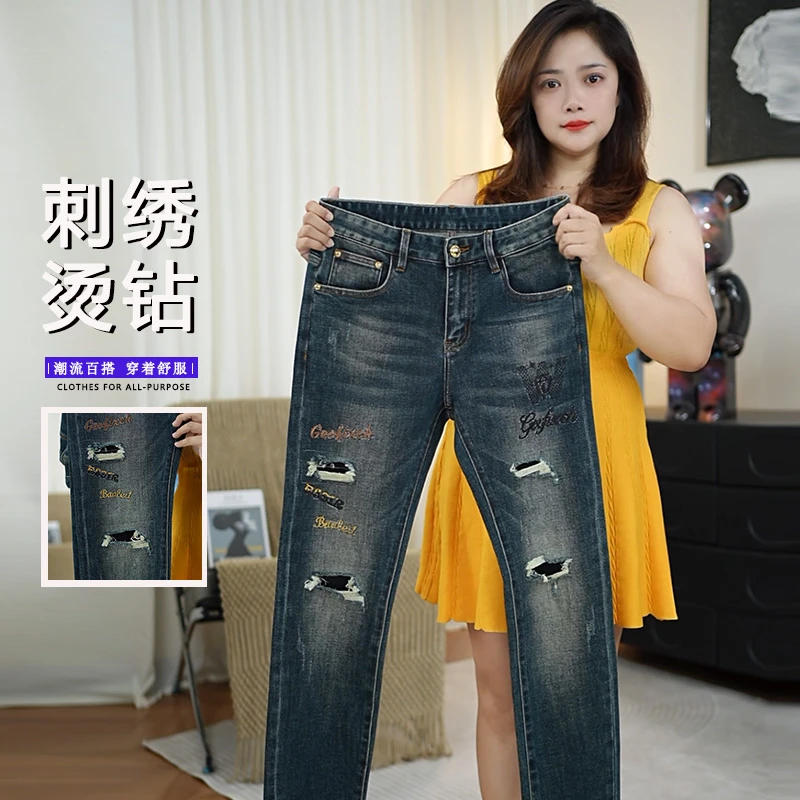 男刺绣烫钻秋季新款长裤子轻复古修身小直筒牛仔裤男水洗中腰破洞
