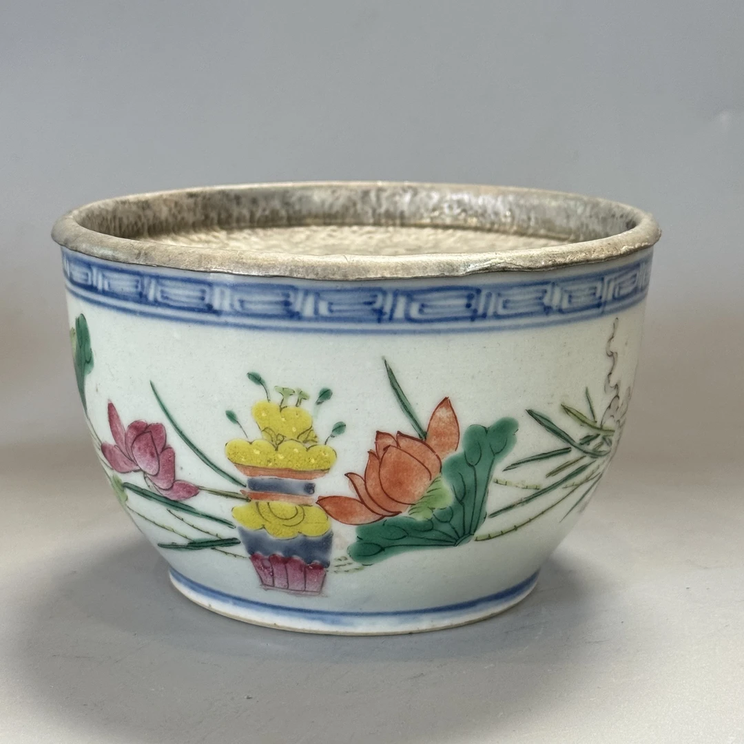 粉彩一束莲纹建水 手工敲打锡盖  口径11