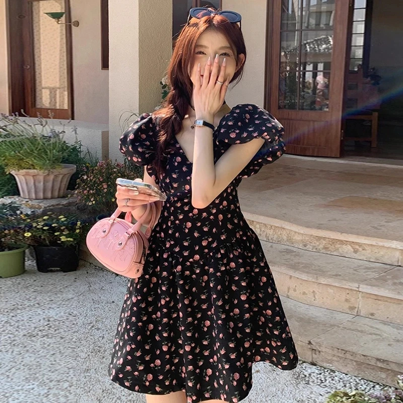 法式复古桔梗碎花连衣裙2025夏季新款蝴蝶结收腰显瘦a字裙子D1086