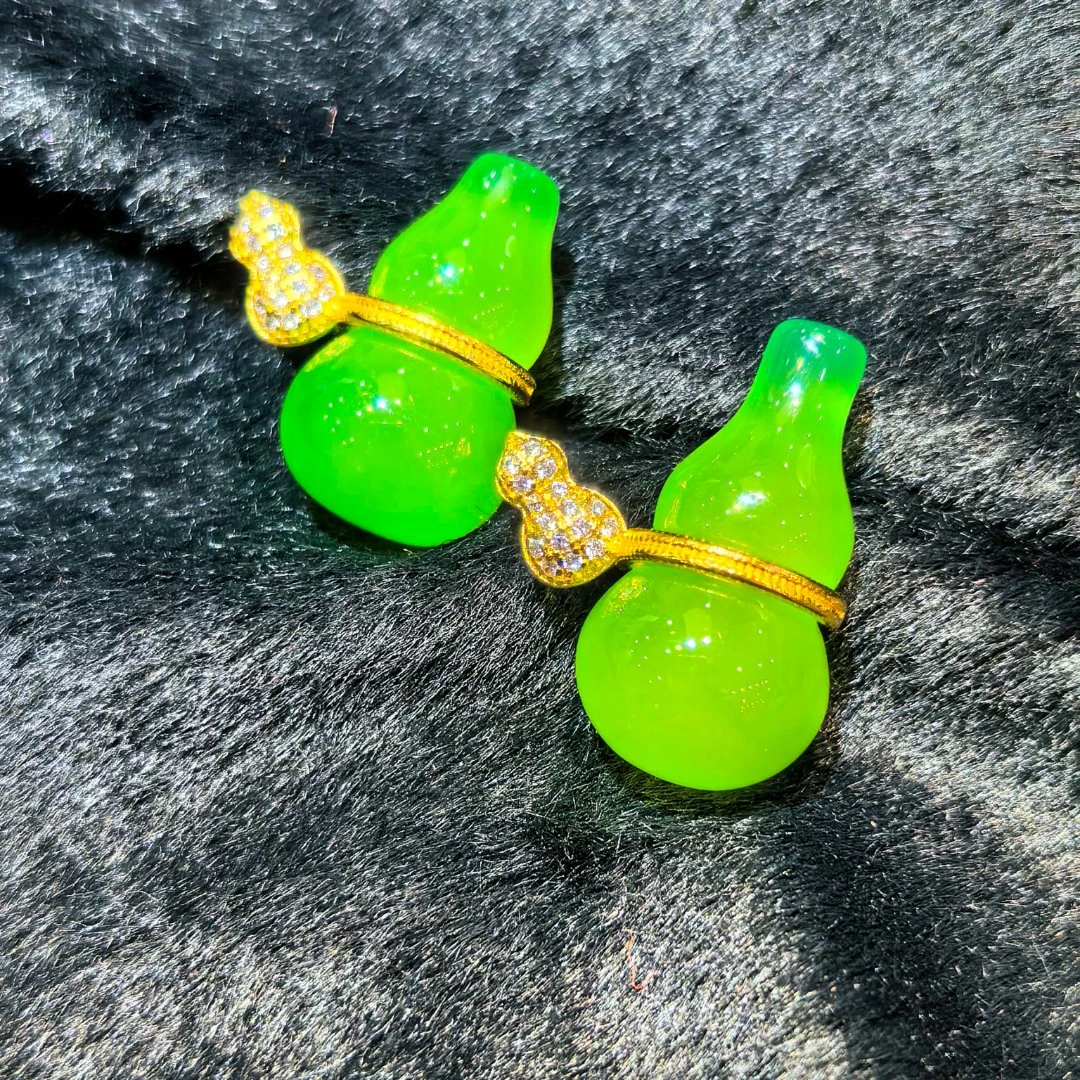 S8311-沁紫玉绿玛瑙葫芦吊坠-送礼佳品-多样性只发一件