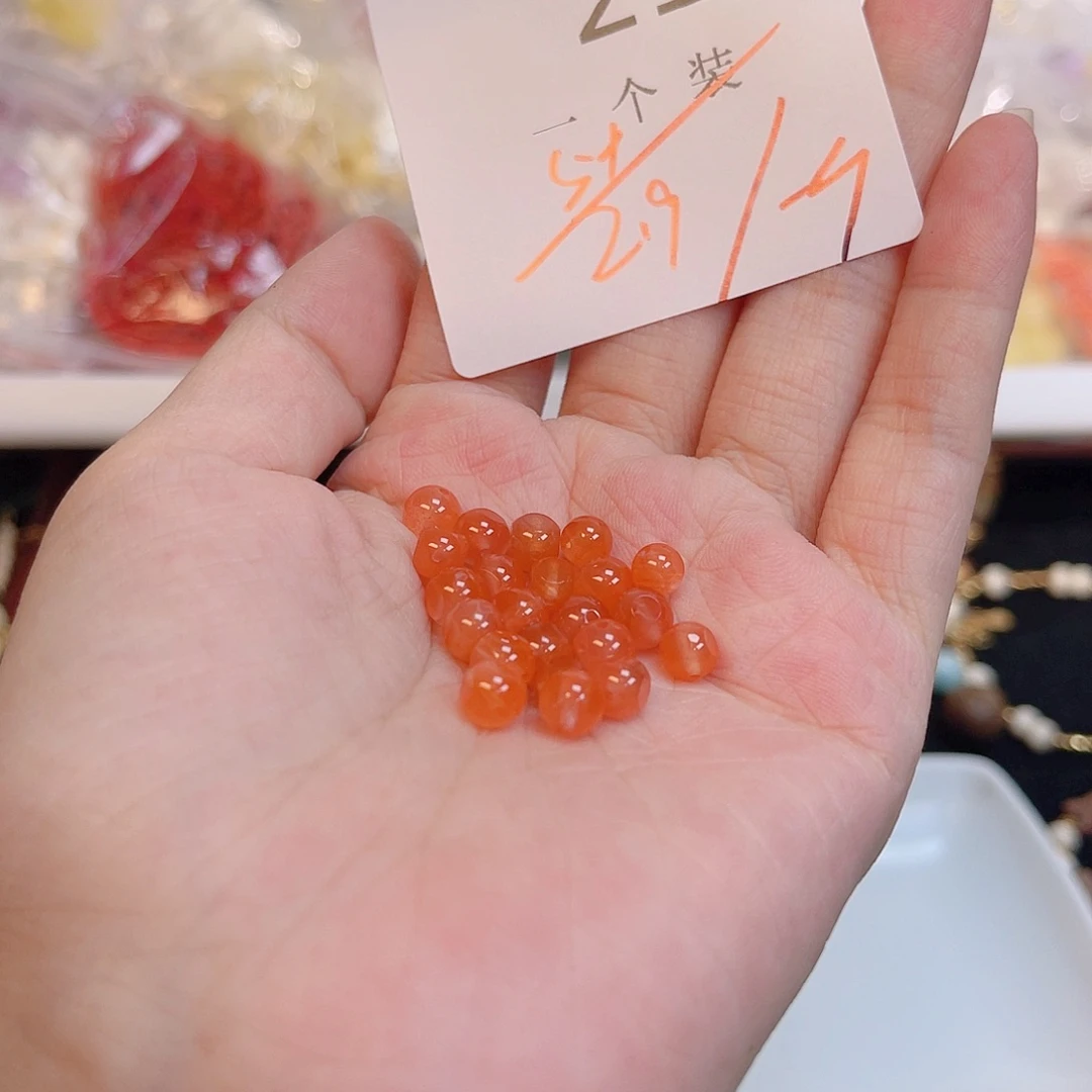南红玛瑙未镶嵌珠宝半成品215 。