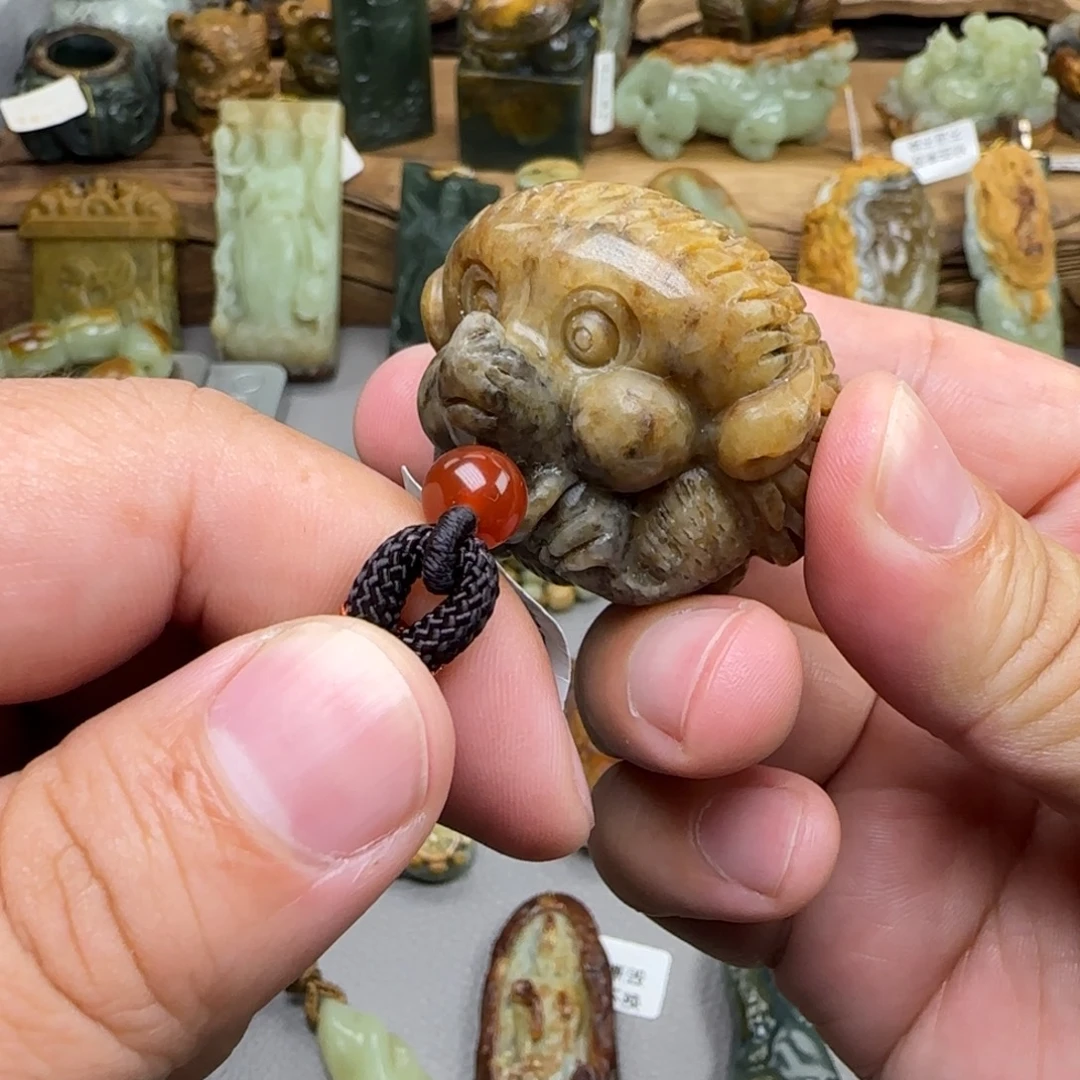 岫岩河磨玉（透闪石质玉）未镶嵌珠宝奇石