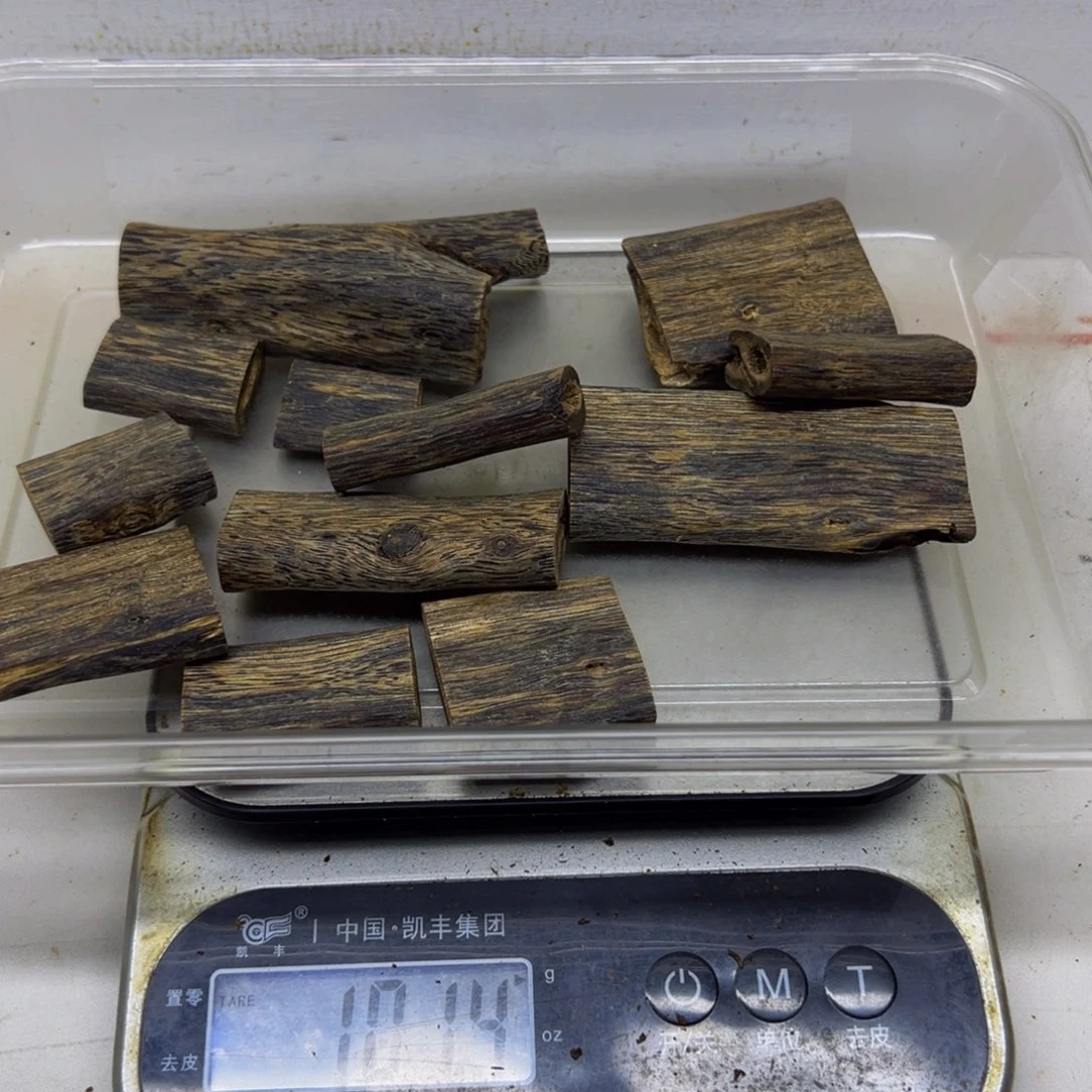 用***7沉香沉香碎屑绿奇楠沉香块料101克