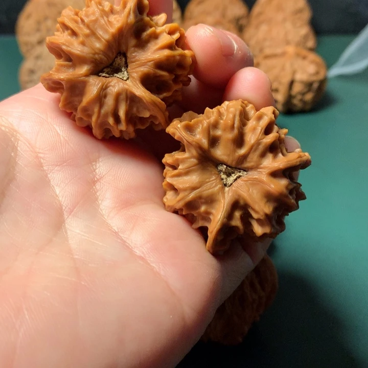 不***，桃核吊坠岐山三棱38