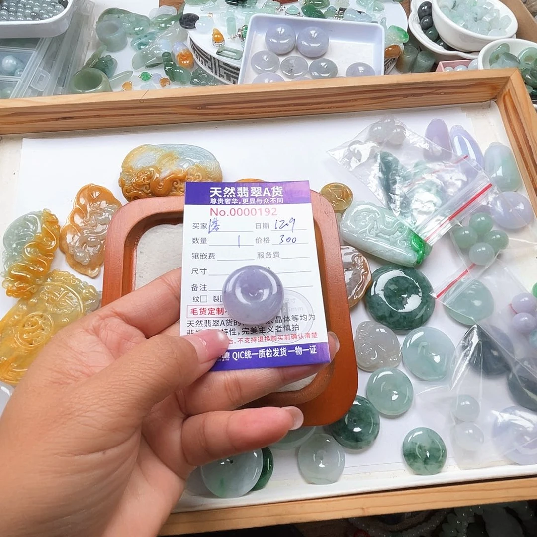 颈饰未镶嵌翡翠落****ღ