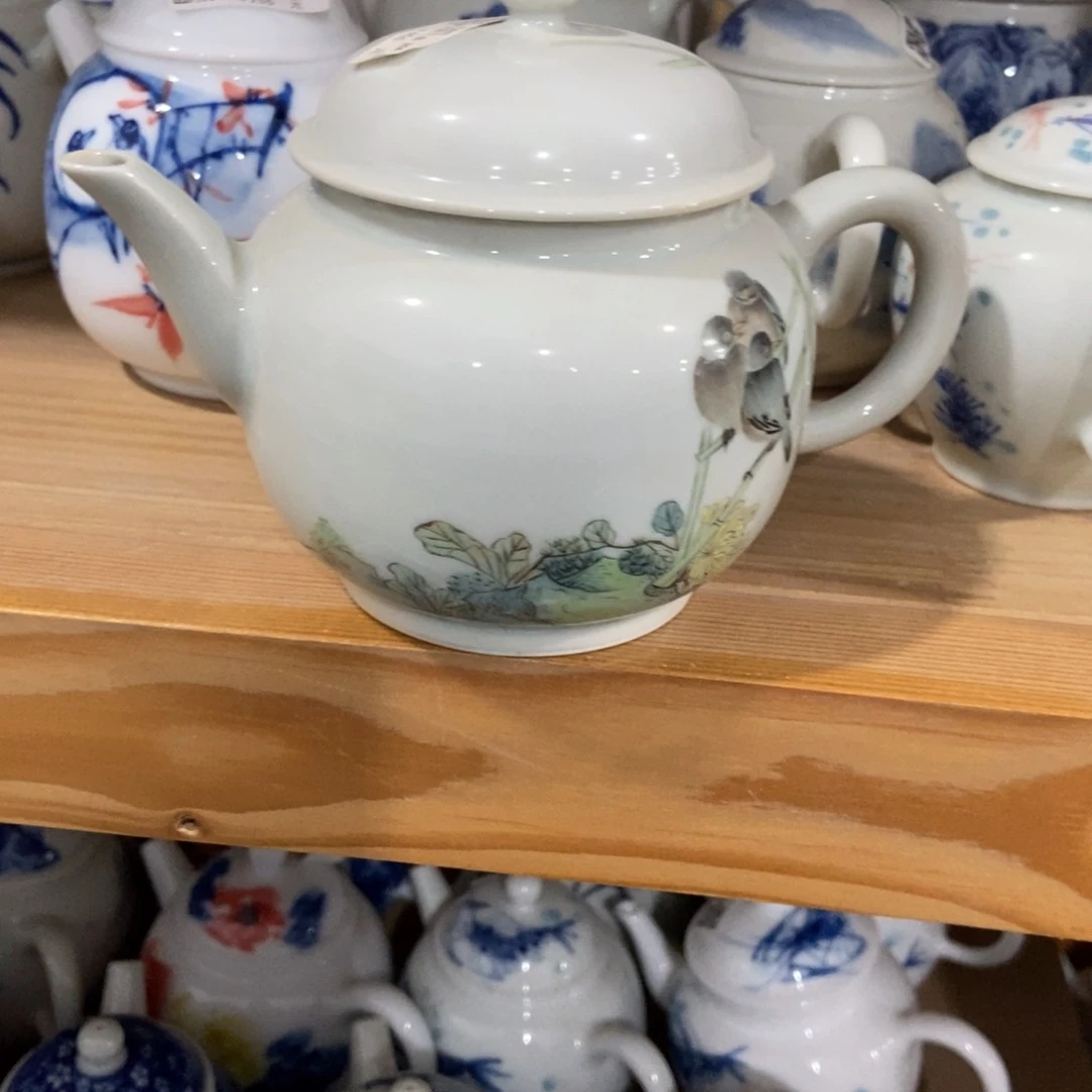 德*陶瓷艺术家的作品是一种