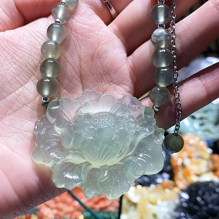 岫玉未镶嵌毛衣链