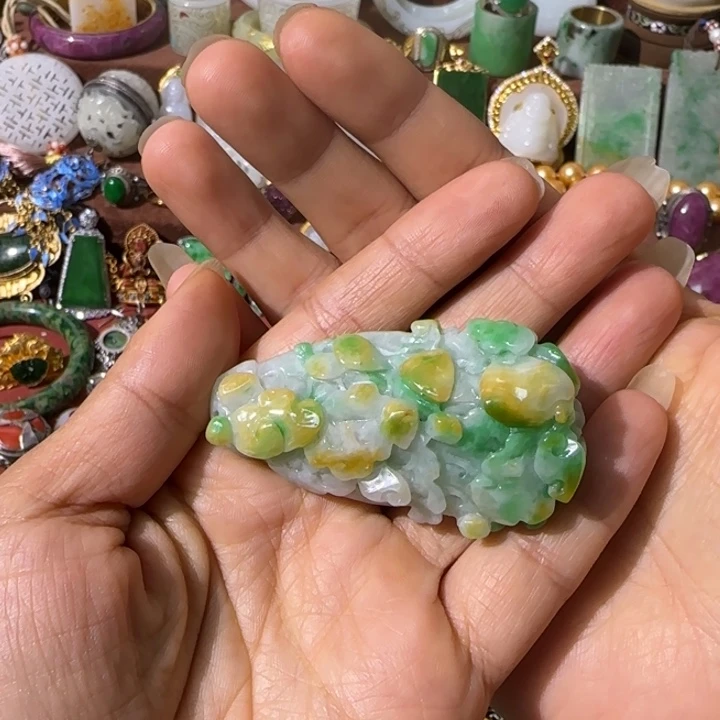 翡翠未镶嵌颈饰精美好好看翡翠非常漂亮