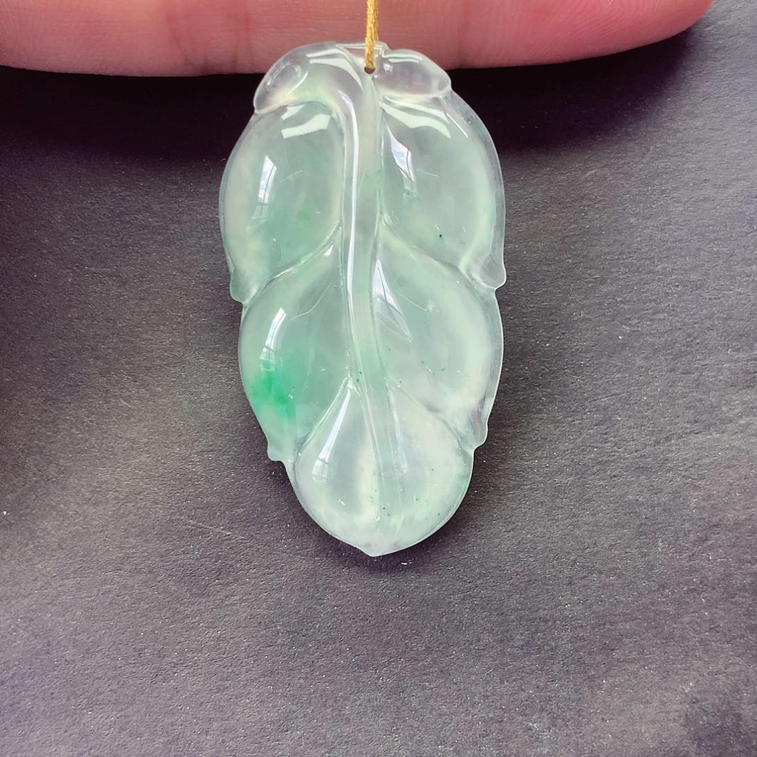 石英质玉未镶嵌颈饰