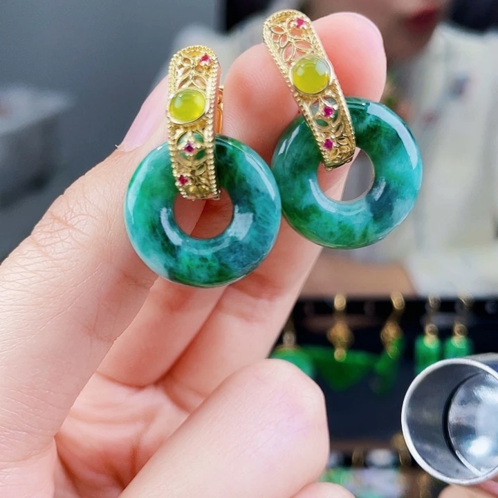 翡翠耳饰未镶嵌饰品