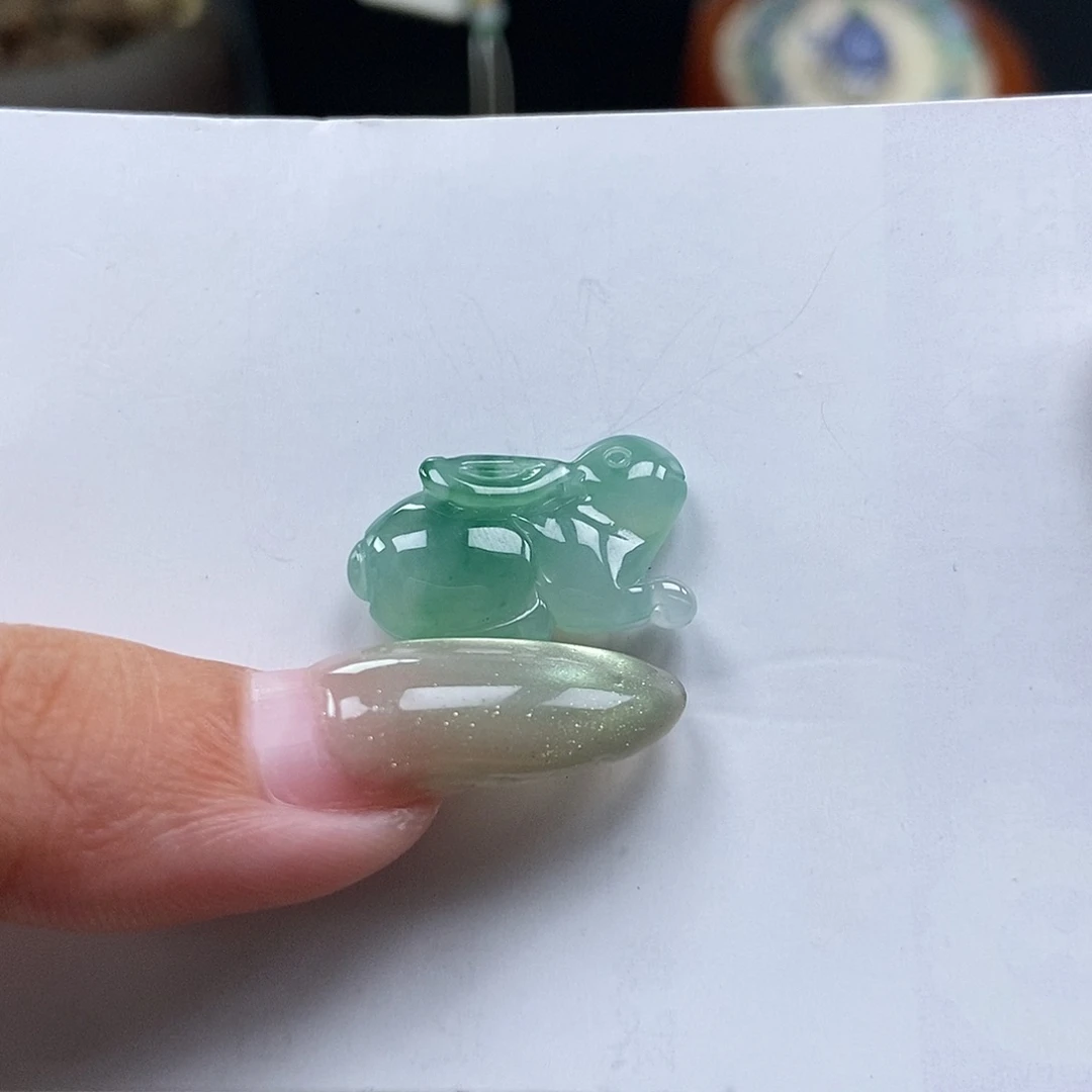 未镶嵌挂件翡翠吊坠