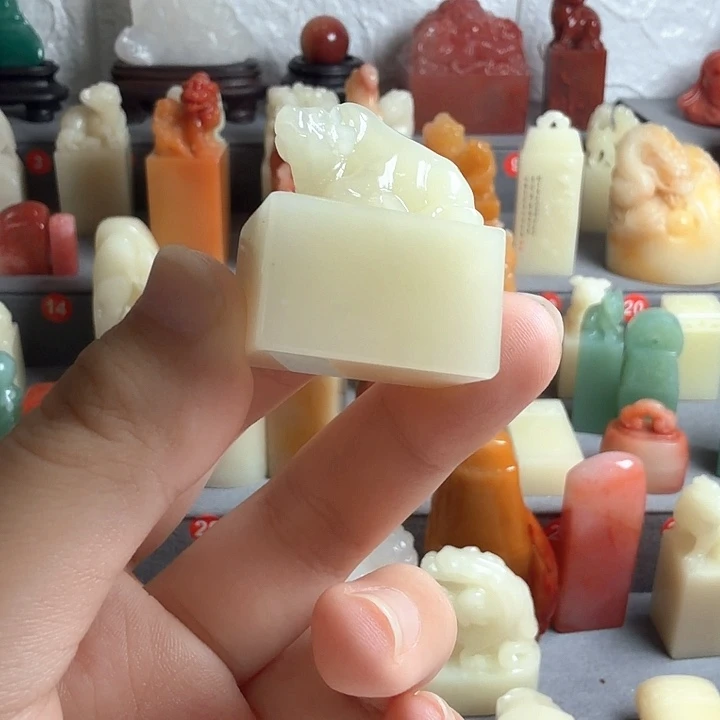 昌化石印石寿山老性芙蓉牛气冲天印章