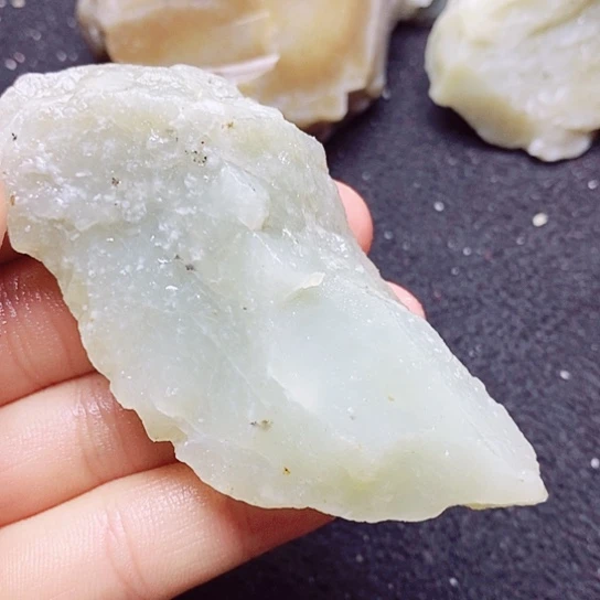 和田玉（糖玉）未镶嵌珠宝半成品