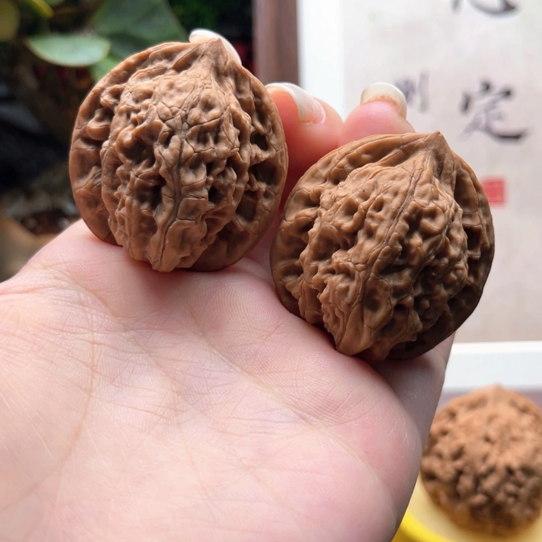 文玩核桃吊坠37马力狮子头