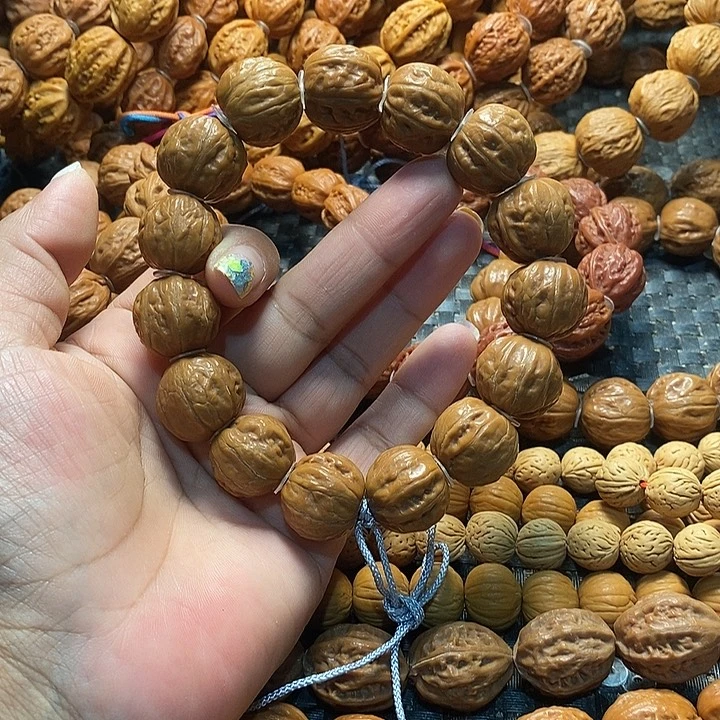 嘿***！文玩核桃手串树王