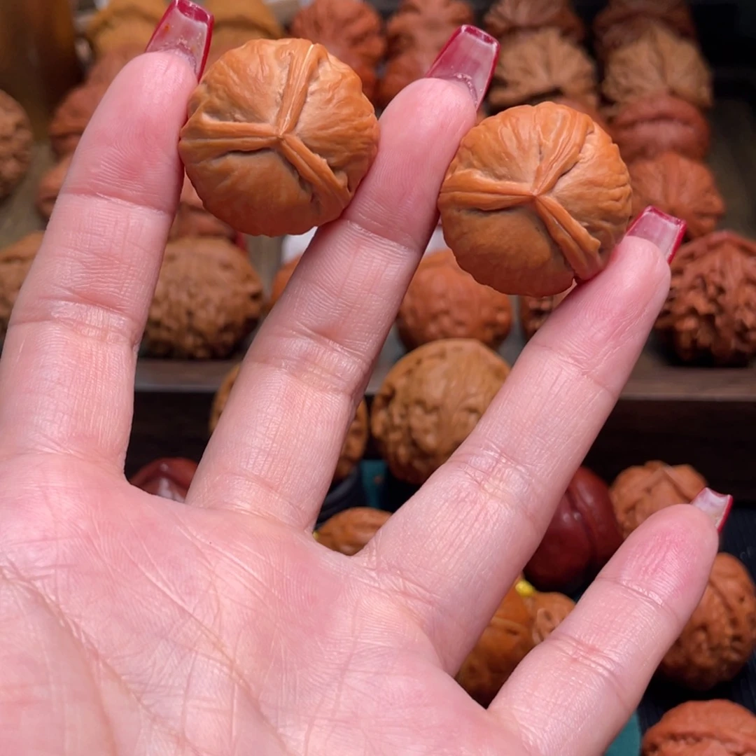 把件文玩核桃三棱