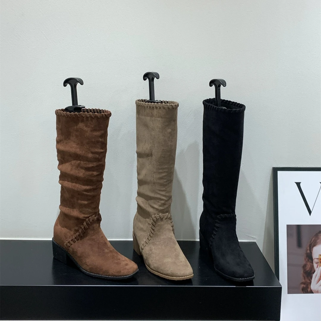小众高跟棕色长筒靴女靴子2025秋冬季绒面瘦瘦靴方西部中筒长靴