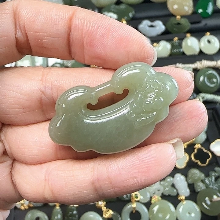 和田玉未镶嵌吊坠(不含链)