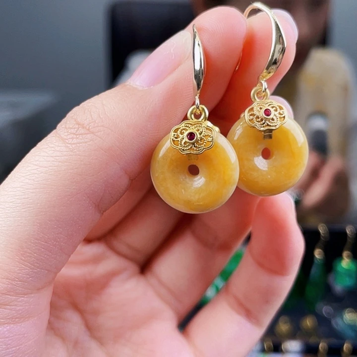 翡翠耳饰未镶嵌饰品