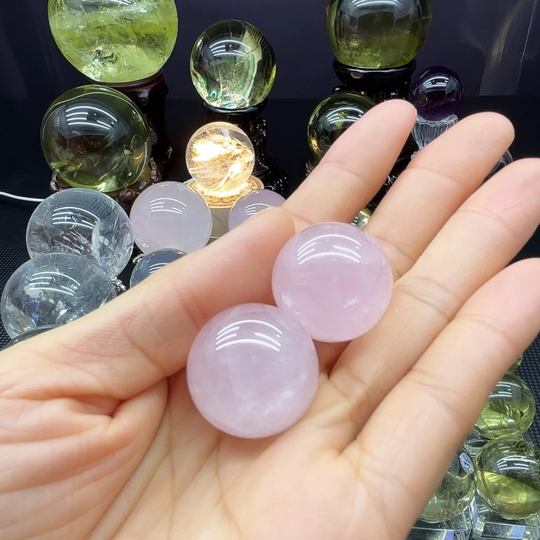 未镶嵌水晶摆件二颗