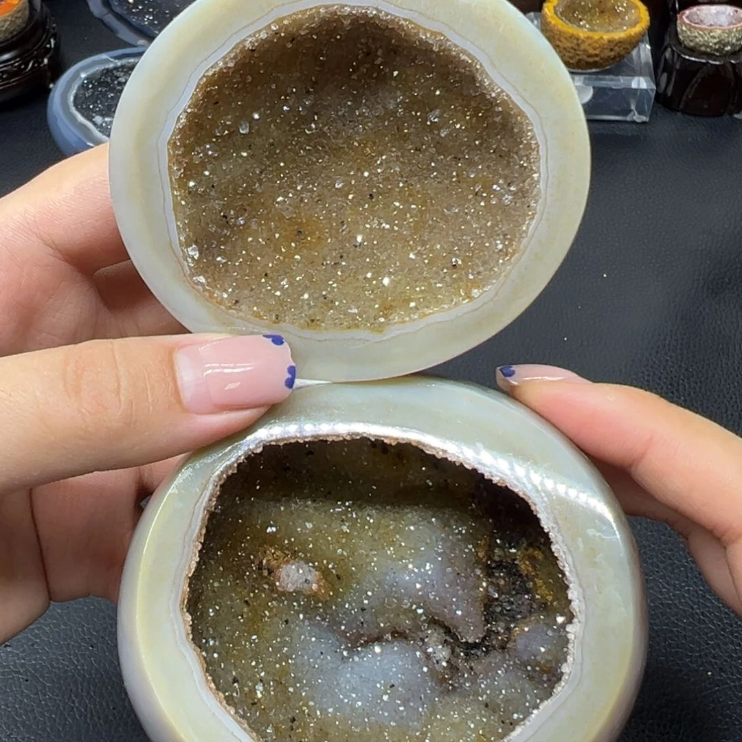 未镶嵌水晶大型摆件（非配饰）