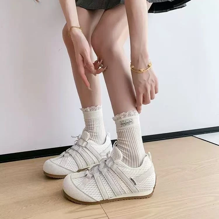 Q81透气网面运动鞋女休闲百搭德训鞋系带