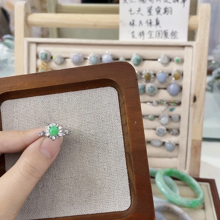 翡翠未镶嵌颈饰天然翡翠Ａ货