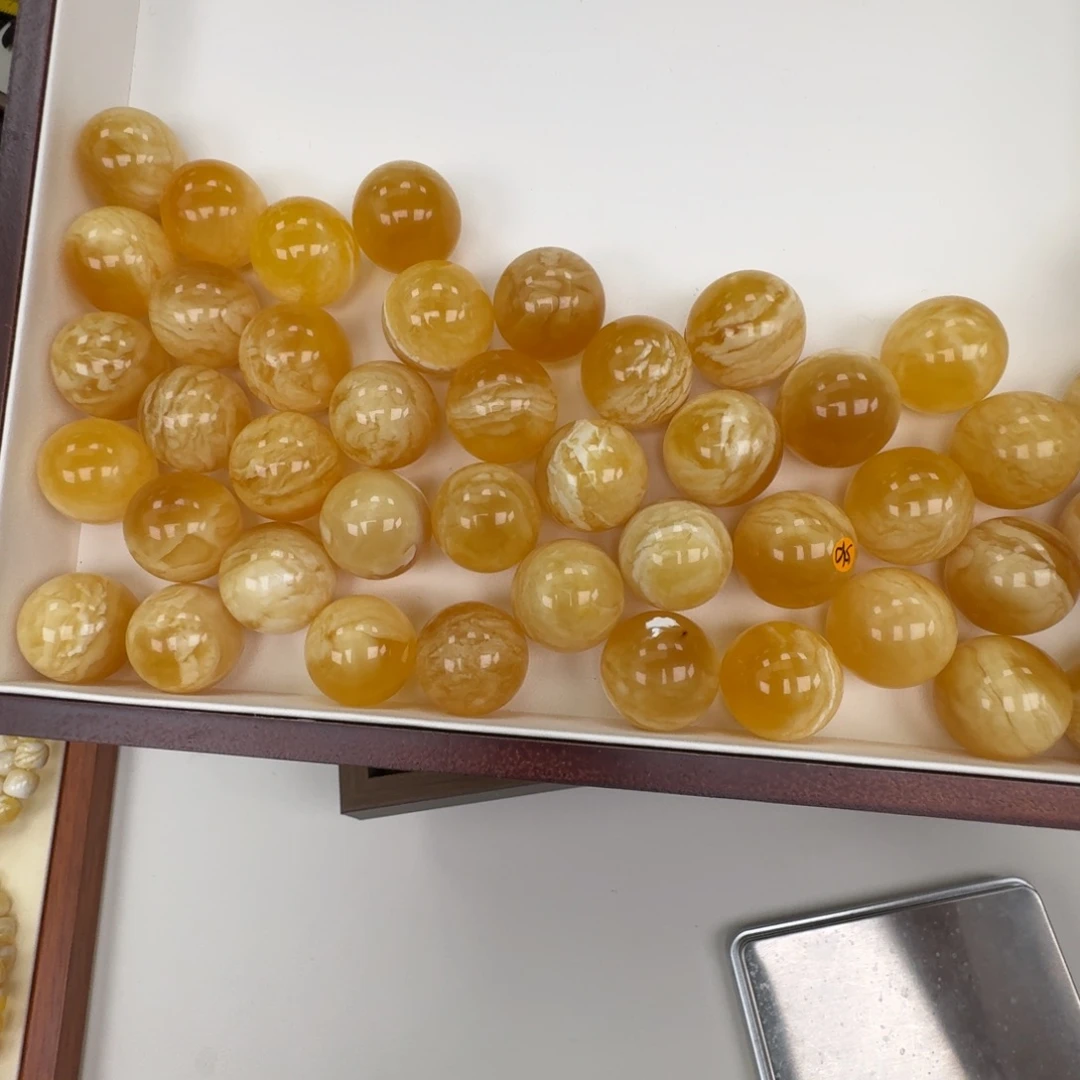 琥珀未镶嵌手链多样性发其一