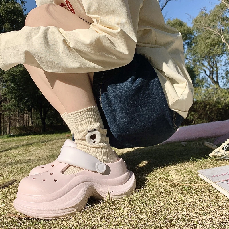 2025年松糕洞洞鞋女玛丽珍小蛮腰双色厚底沙滩防滑外穿包头凉拖鞋