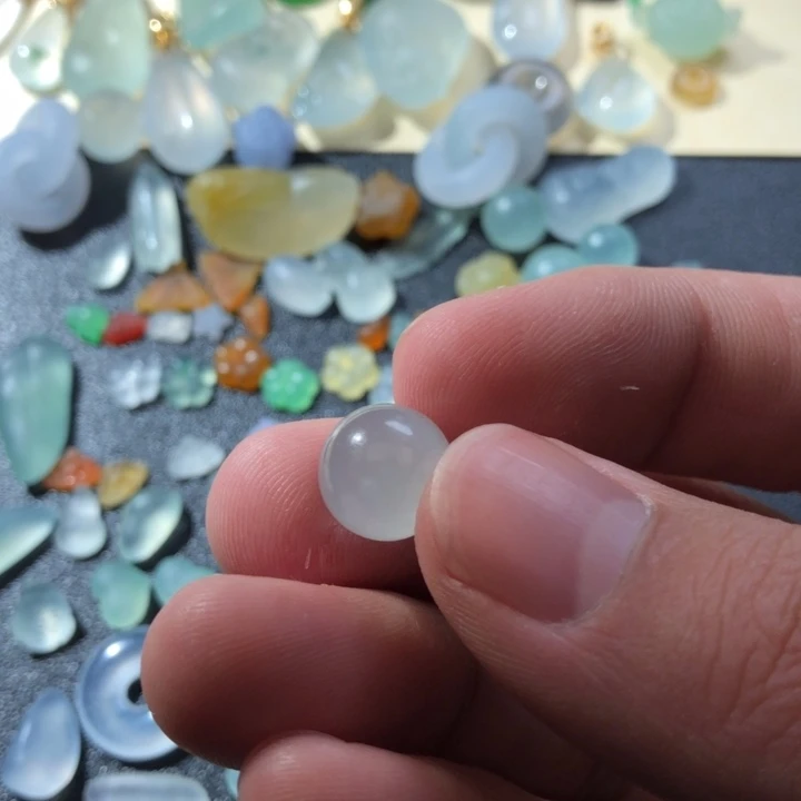 定制翡翠未镶嵌挂件