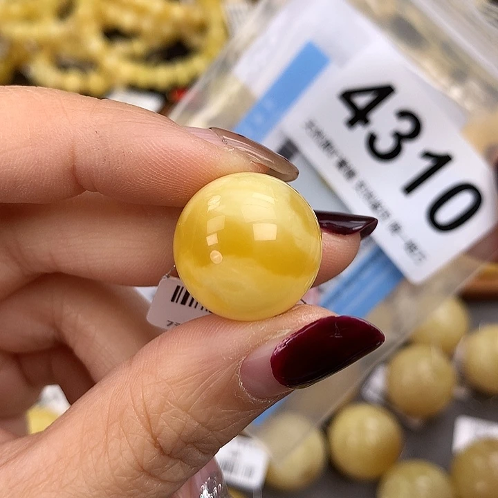 蜜蜡未镶嵌珠宝奇石19.2