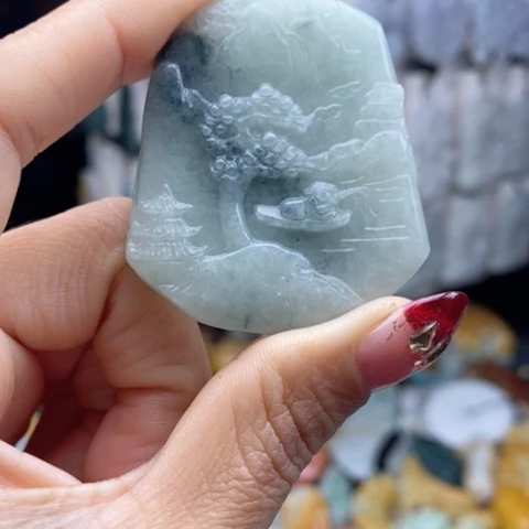 翡翠颈饰未镶嵌翡翠