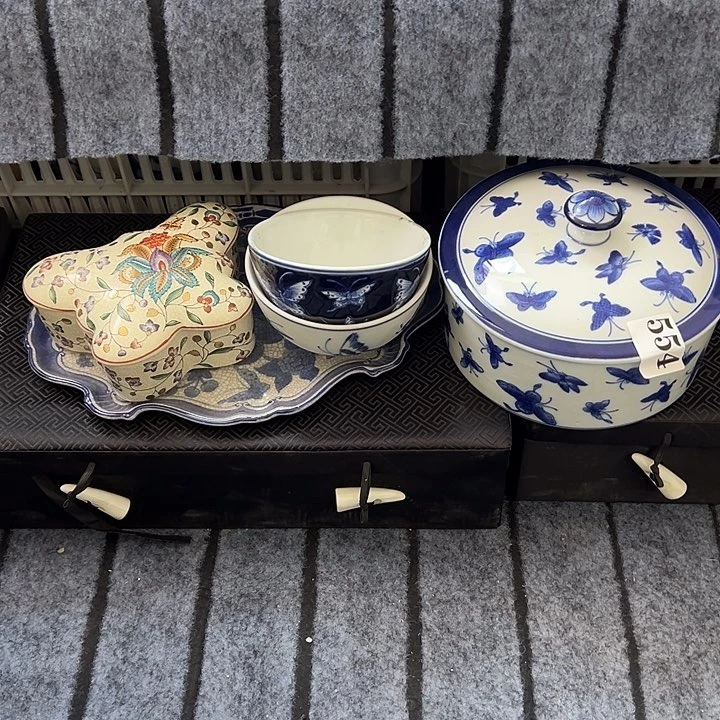 摆件绿**情青花瓷手工手绘高温釉下彩，家居摆件，默认瑕疵福利