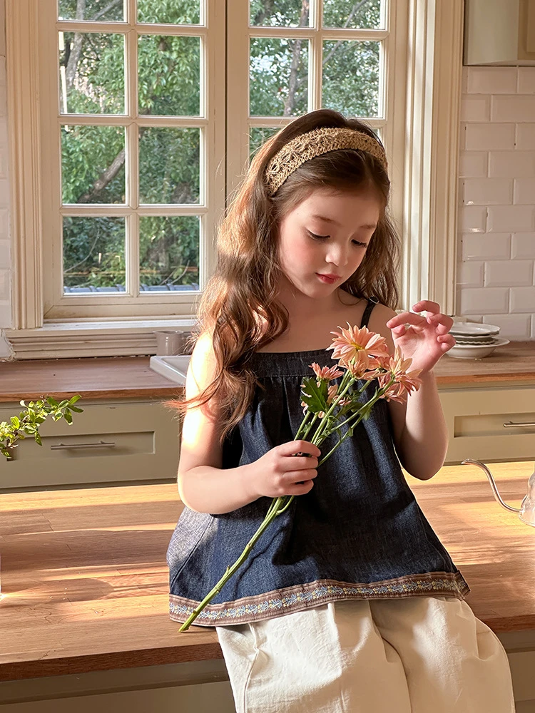 【现货】女童夏装复古拼接牛仔吊带衫时髦度假风无袖上衣潮25B037