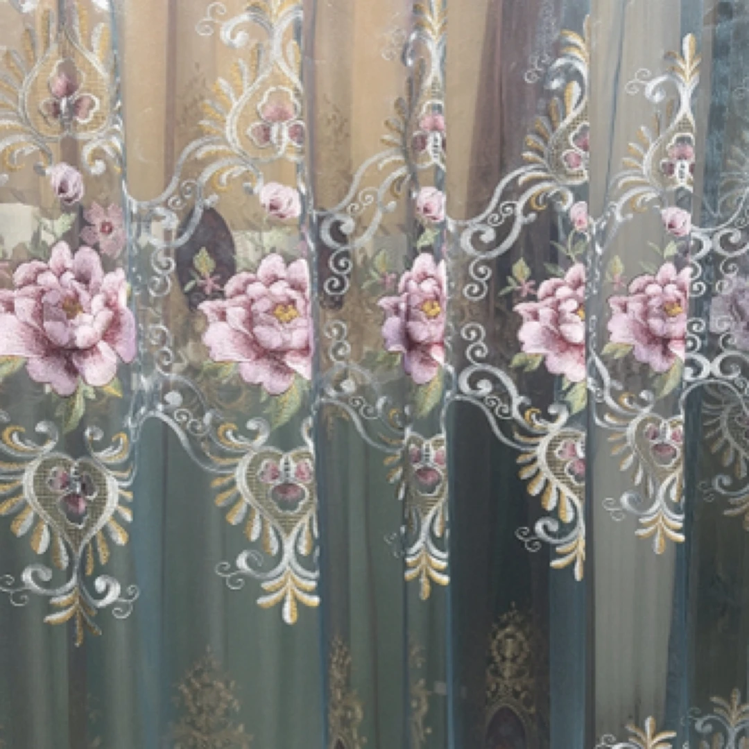 蓝色牡丹绣花窗纱