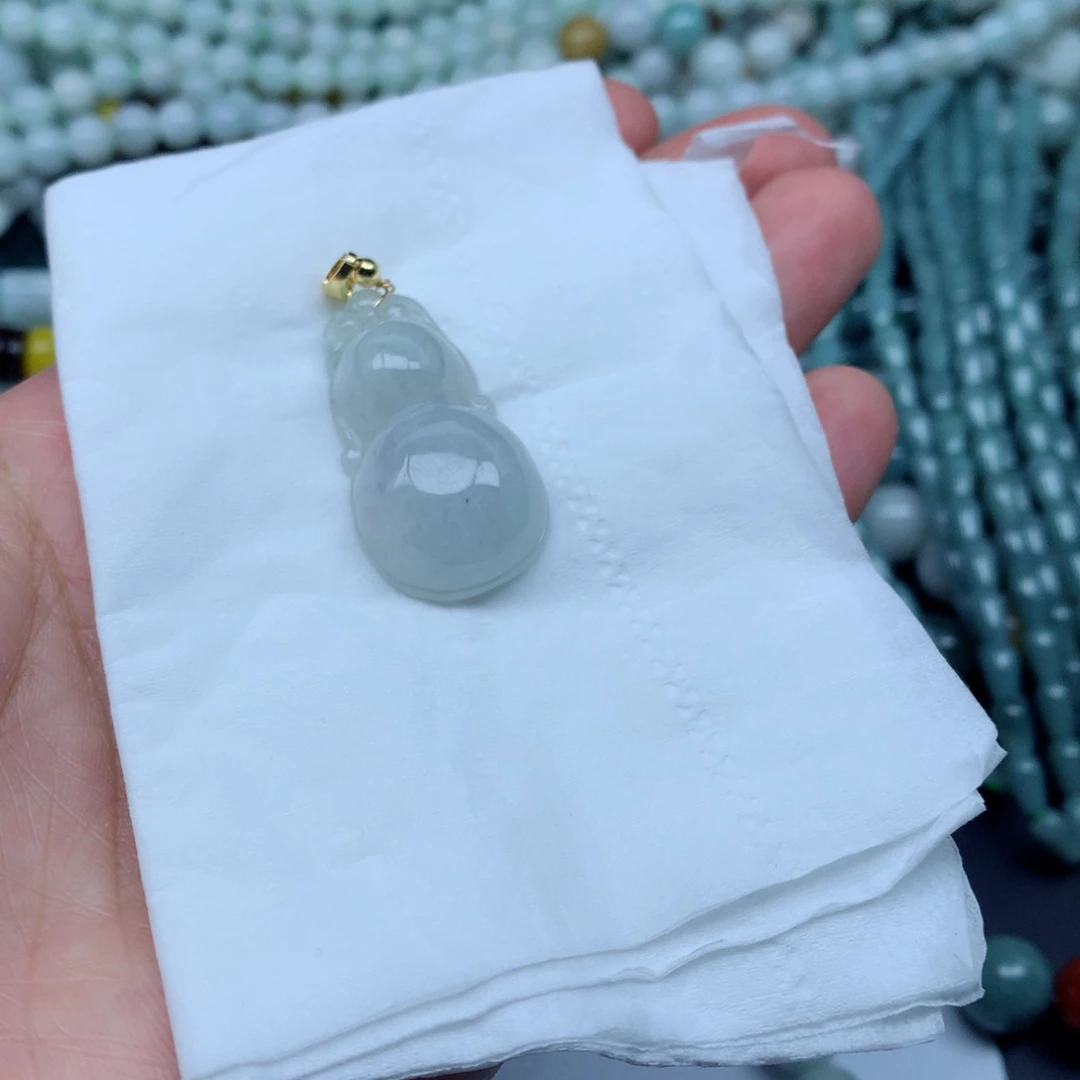 翡翠未镶嵌颈饰珠子