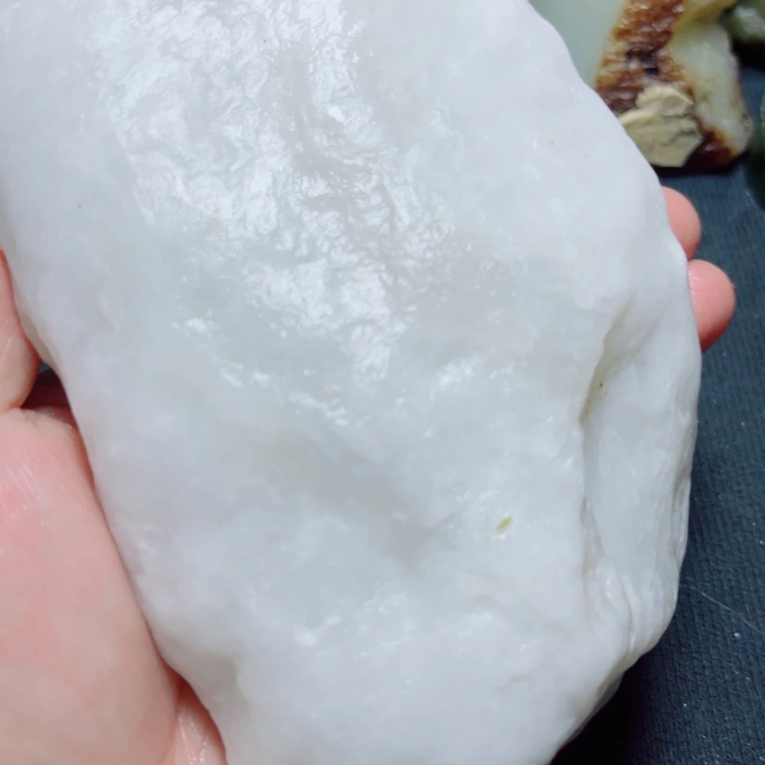 和田玉未镶嵌珠宝奇石