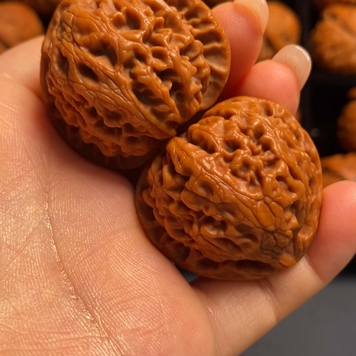 文玩核桃把件火麒麟36左右