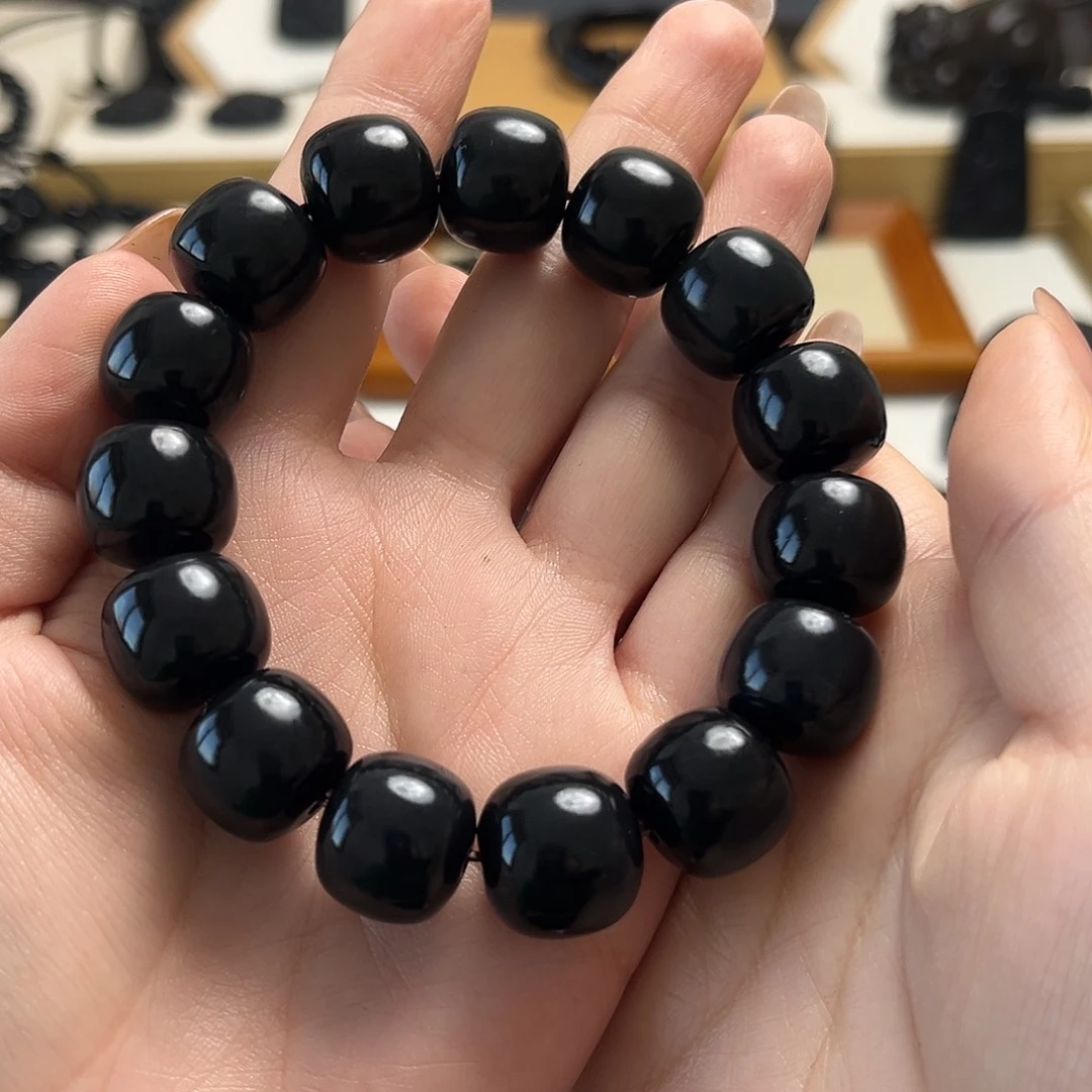 悟***我和田玉（墨玉）未镶嵌颈饰卡，15老型高