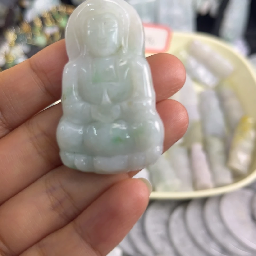 翡翠未镶嵌吊坠(不含链)瑕疵