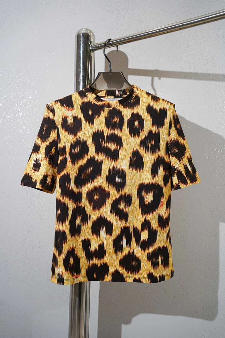 【2102】豹纹短袖T恤有垫肩显出直角肩