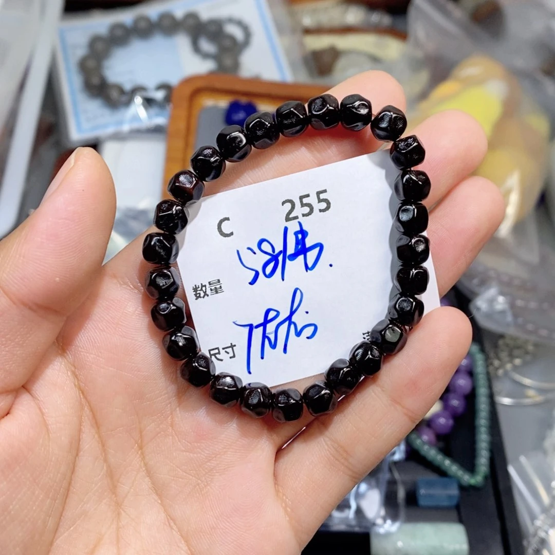 椰蒂吊坠C255。 一个一个