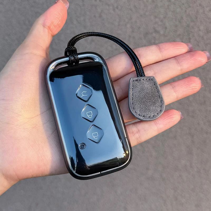 适用五菱星光汽车钥匙套星光S佳辰星云星驰星辰专用配件透明扣壳