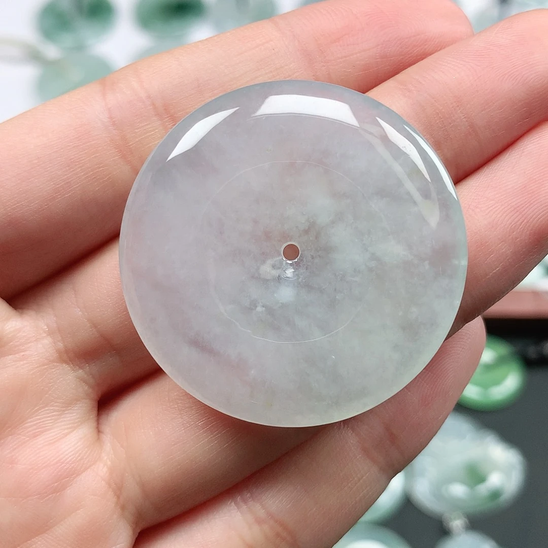 翡翠颈饰未镶嵌平安